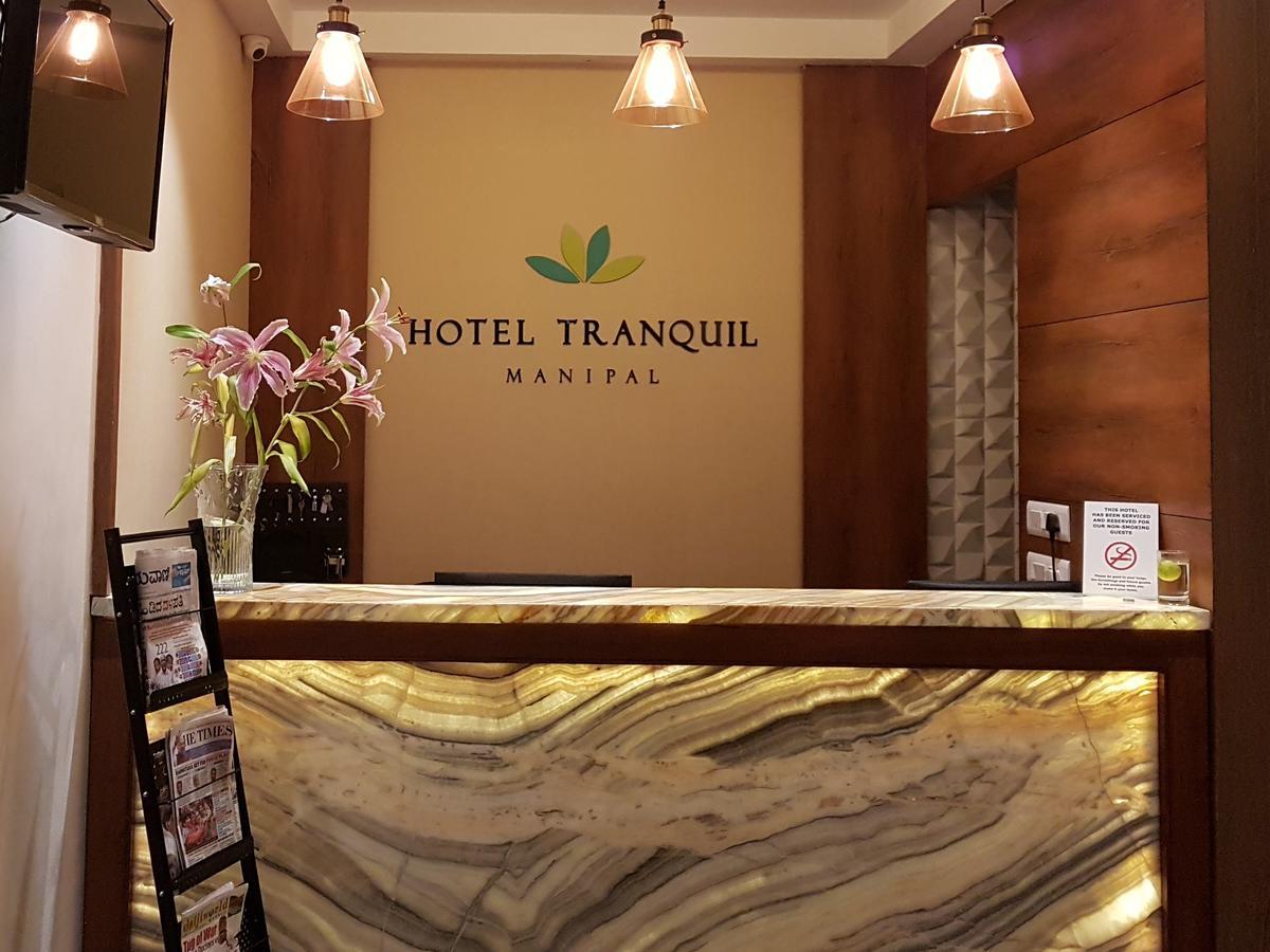 宁静马尼帕尔酒店 外观 照片